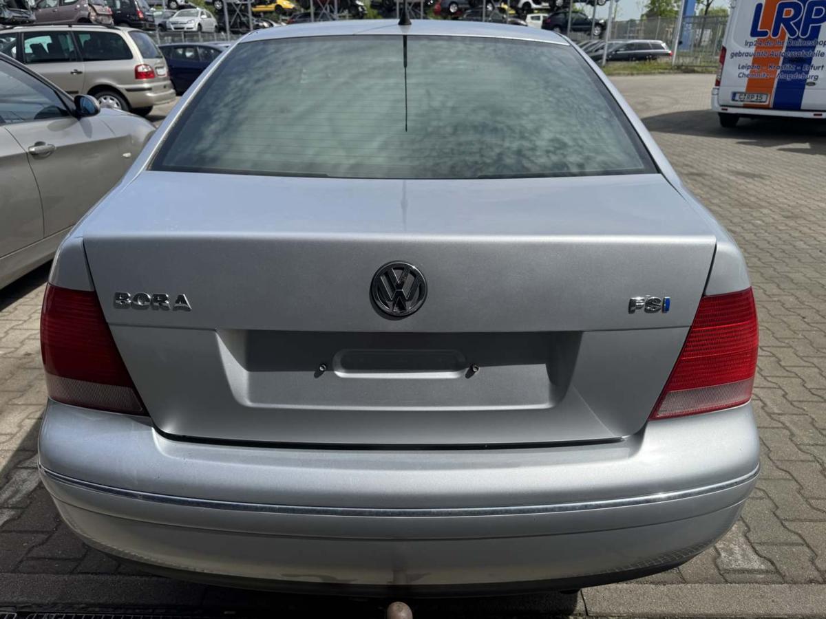VW Bora original Heckklappe LA7W Reflexsilber Limousine Bj.2002